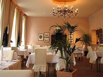 Hotel Niederlaendischer Hof 4*